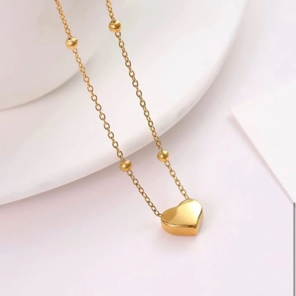 18k Gold Plated Heart Beaded Chain Necklace - Picture 4 of 4